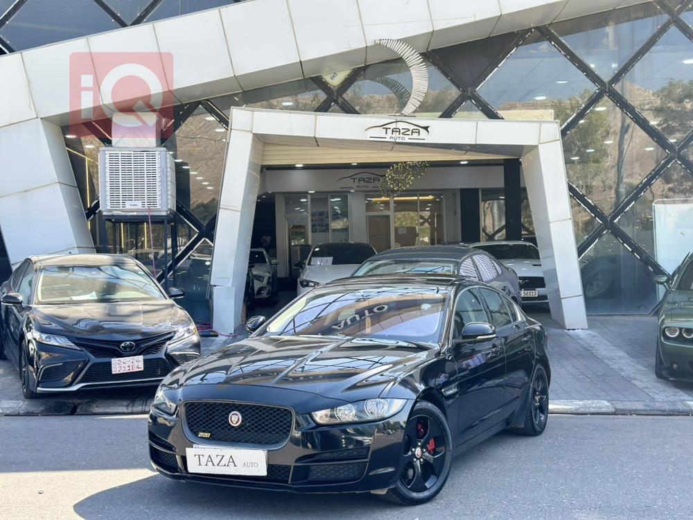 جاكوار XE